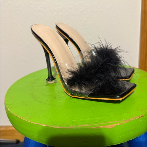 Elegant Black Feathered Women's Mules - Picture 2 of 4